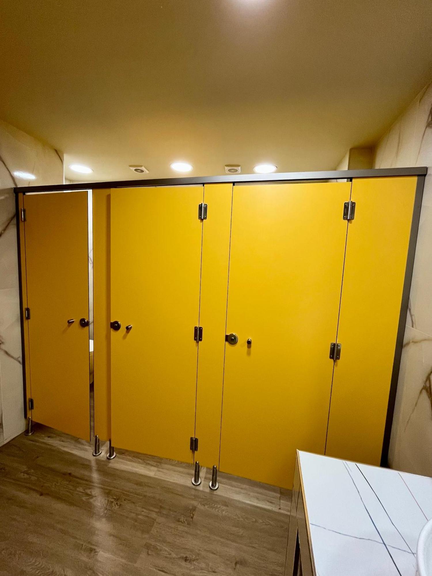 Velvet Hostel Madrid Exterior foto